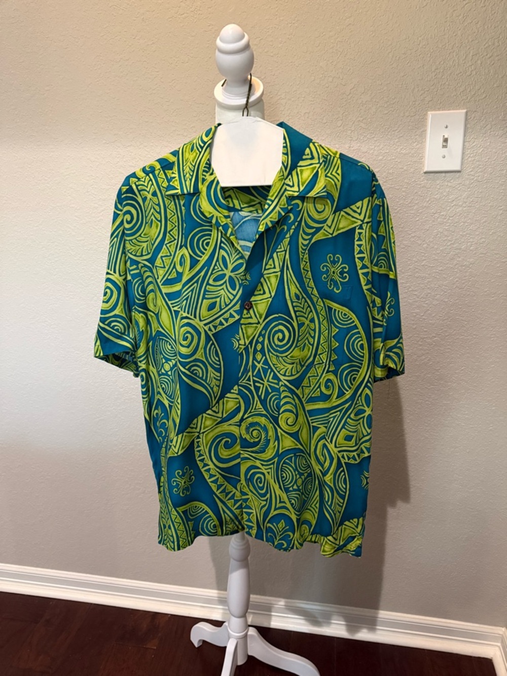 Hawaiian Men's Short-Sleeve Teal & Lime Patterned Shirt